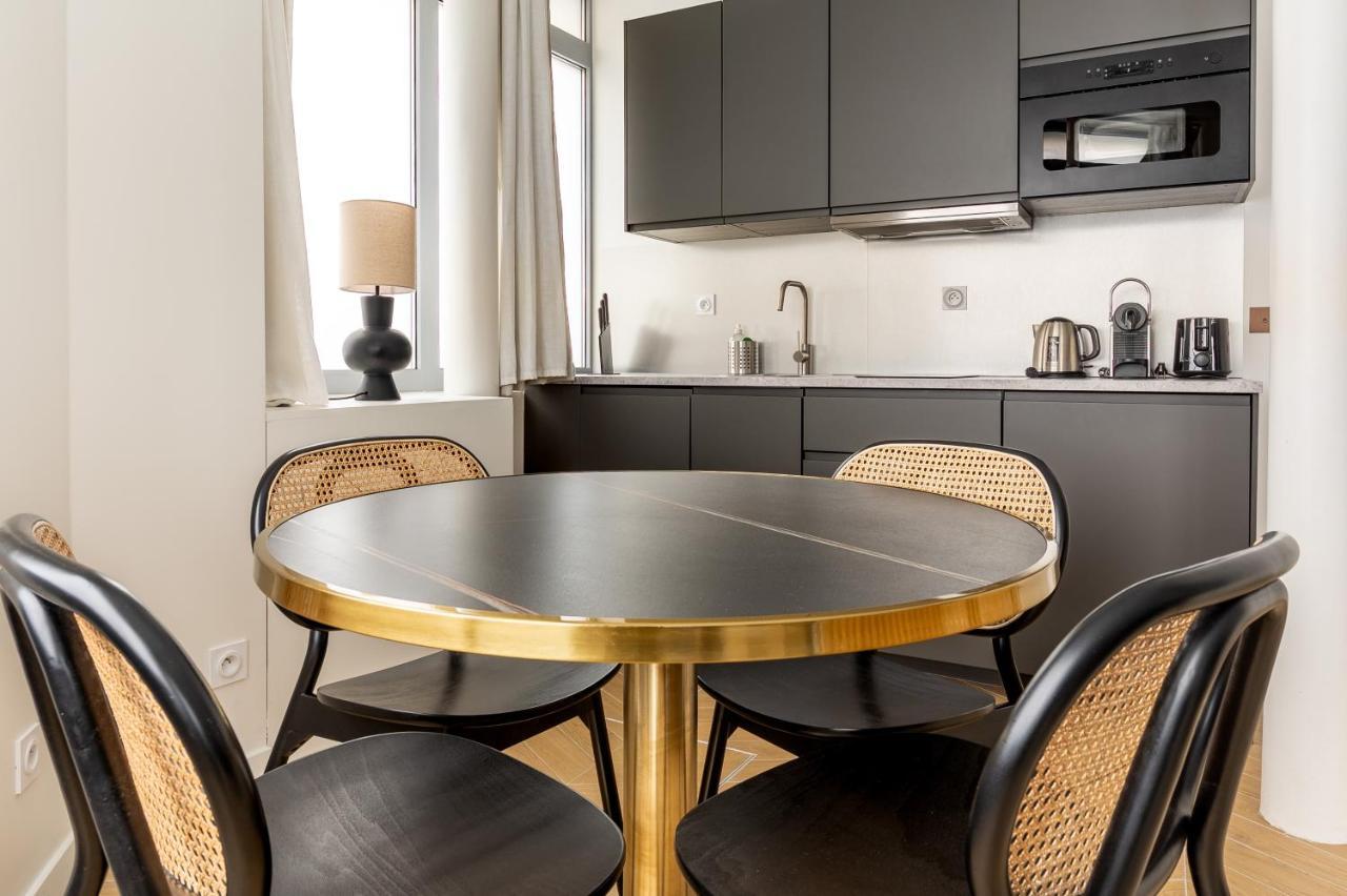 Lovely Apartment Close To Eiffel Tower Paris Luaran gambar